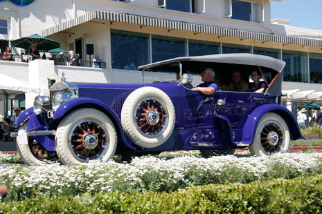 A 1919 Pierce-Arrow had white rubber tires.